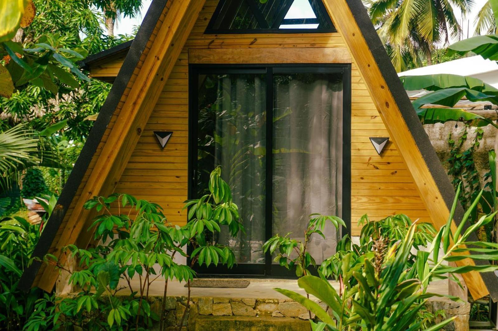 Leisy'S Garden Hostel & Rooms Samaná Exterior foto